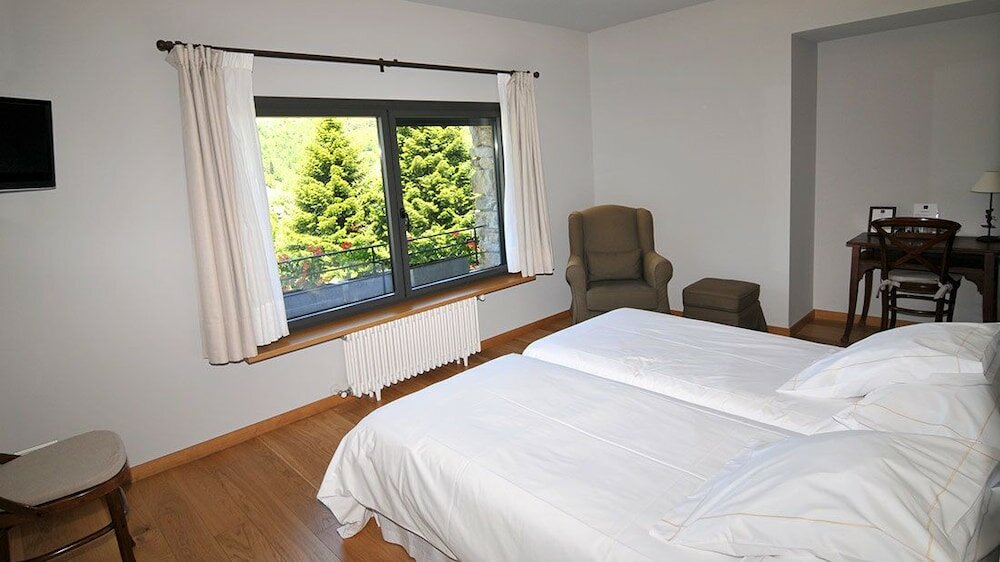 Фото Отель L'Hotelet del Bac