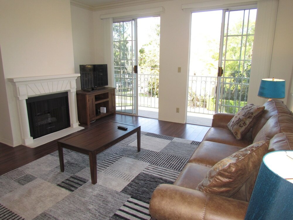 Фото Next to Four Season Hotel, Luxury Apartment