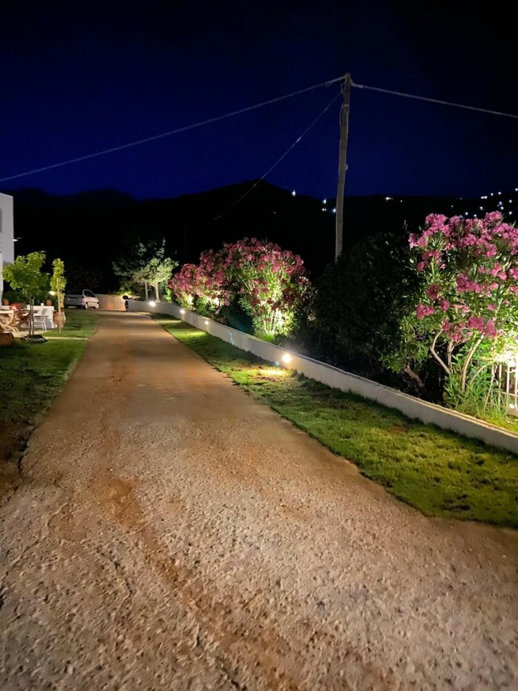 Фото Spanos Apartments