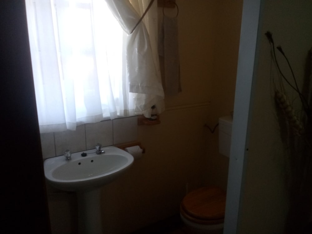 Фото Oasis Country Lodge