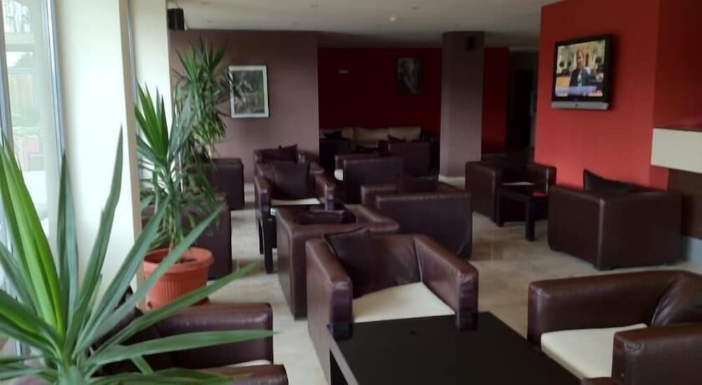 Фото TM Deluxe Hotel