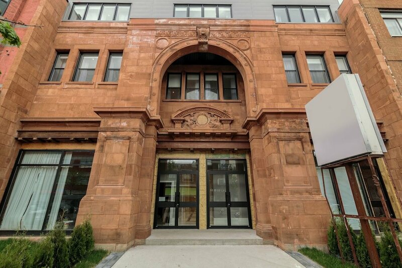 Гостиница Parc Avenue Residence Mile End в Монреале