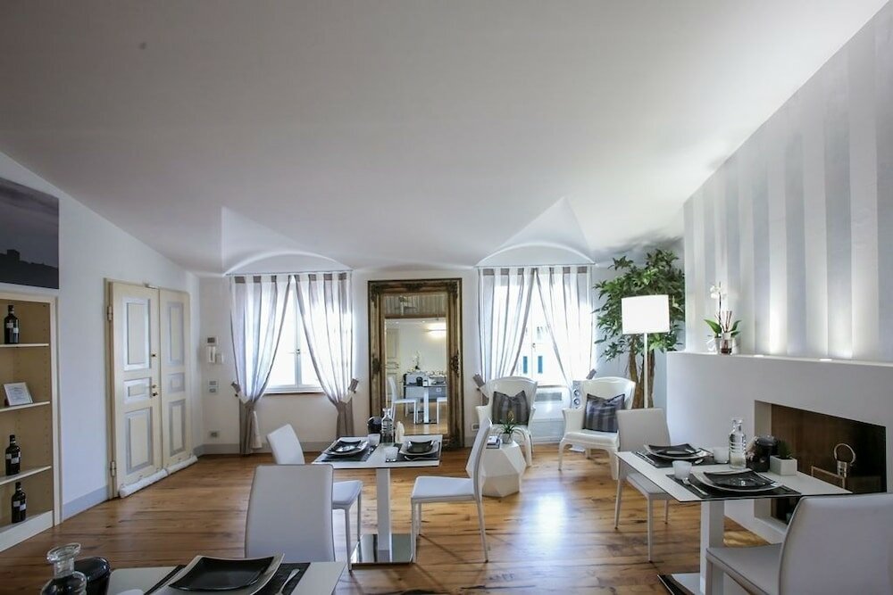 Фото B&b Le Logge Luxury Rooms