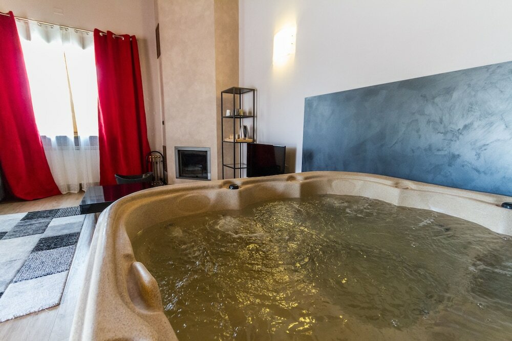 Фото Tenuta Borgo Santa Cecilia