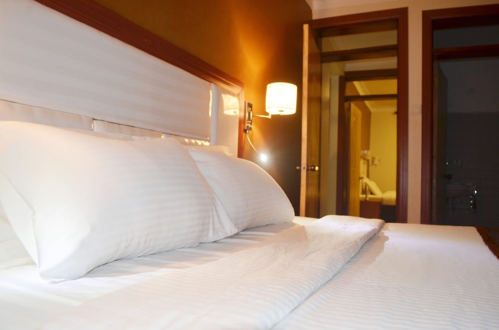 Фото Space Hotel Apartments & SPA