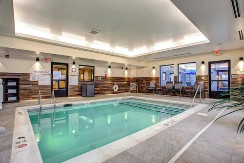 Гостиница Fairfield by Marriott Inn & Suites Springfield Holyoke в Холиоке