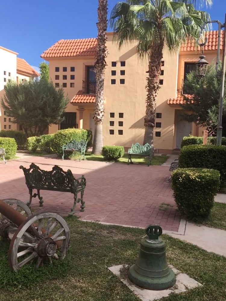 Фото Suites Cervantes