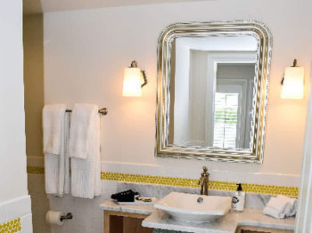 Фото Inn at Evergreen