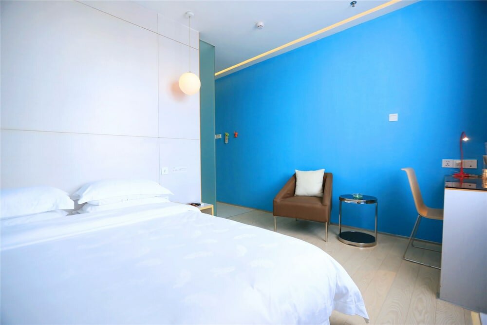Фото Colour Inn Shenzhen Dongmen Branch