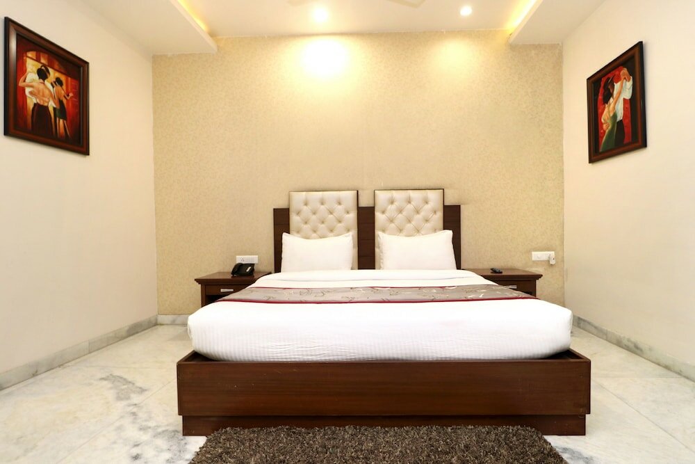 Фото Leela Grande Hotel