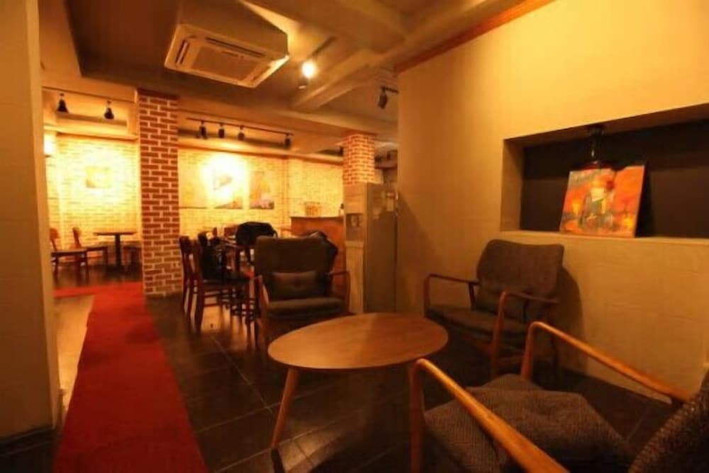 Фото Yeongdeungpo Dadareum Guest House