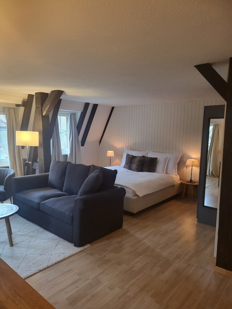 Фото Stylish Apartment in the Heart of Zug by Airhome