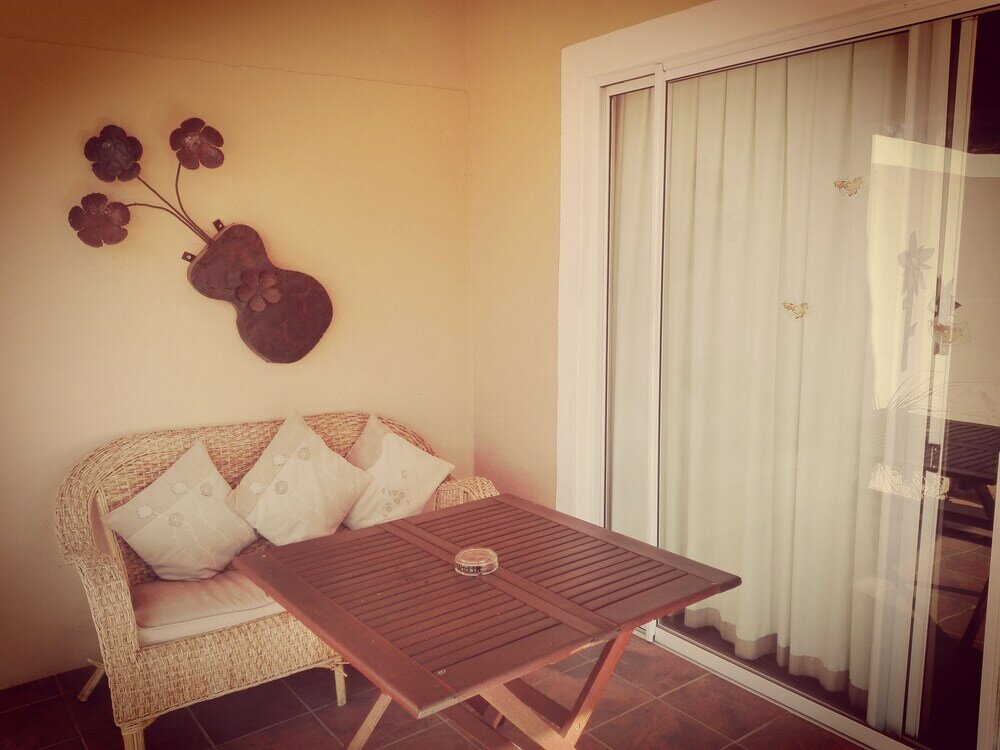 Фото Daisy Country Lodge