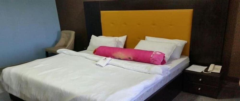 Фото Paris Suites