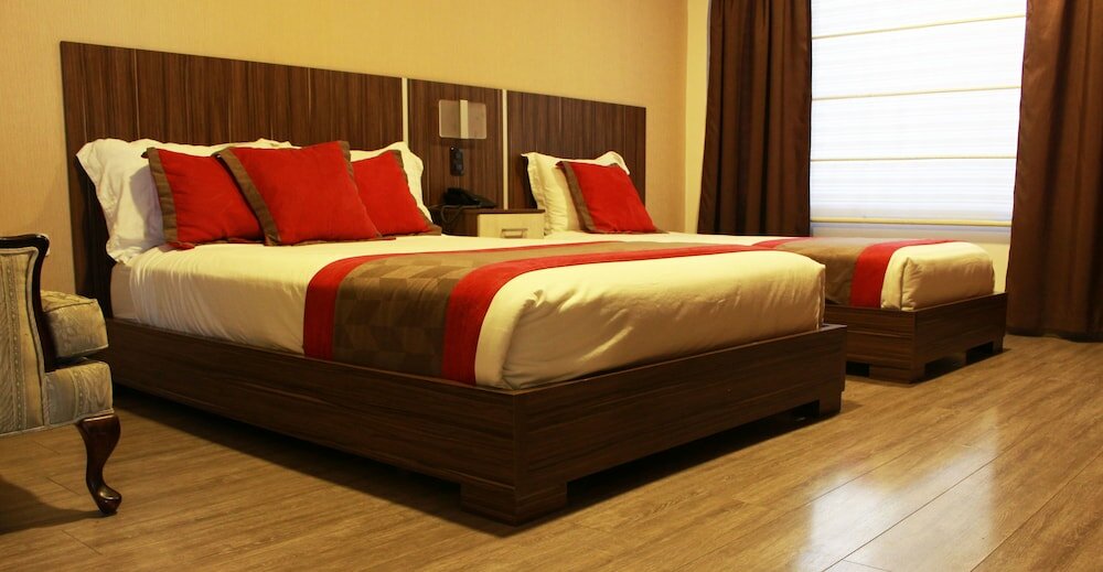 Фото Hotel Santiago de Compostella Suites