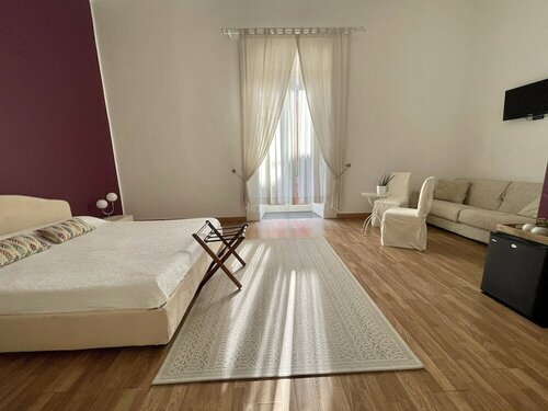 Внешний вид отеля B&b Ruffo di Bagnara Palazzo monumentale в Неаполе, фото 4