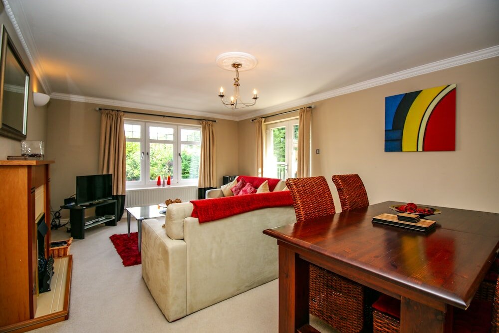 Фото Turnberry Apartments