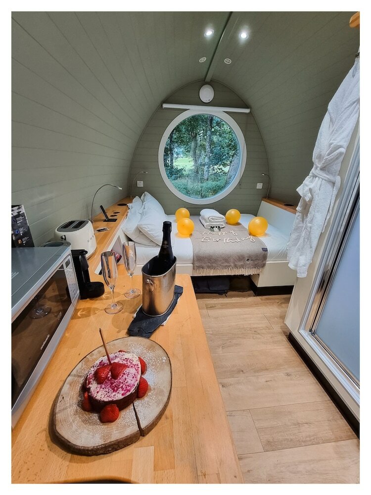 Фото RiverBeds Lodges with Hot Tubs