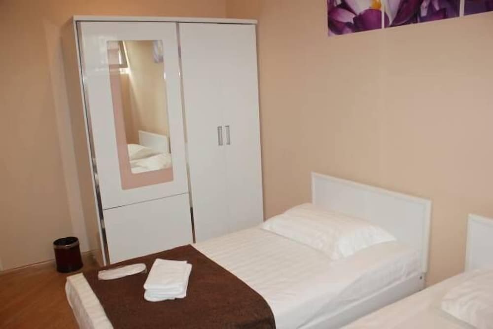 Фото London Palace Tbilisi