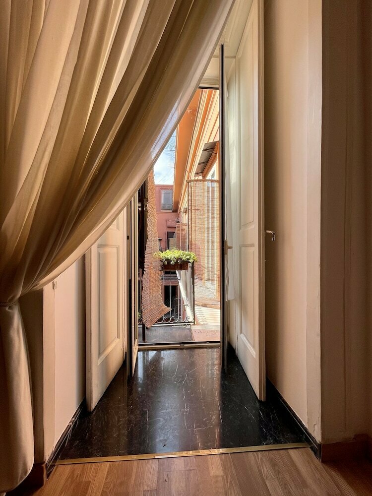 Hotel B&b Ruffo di Bagnara Palazzo monumentale, Naples, photo