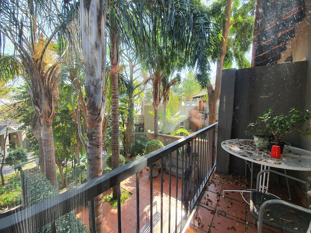 Фото Waterhouse Guest Lodges 295 Indus Street