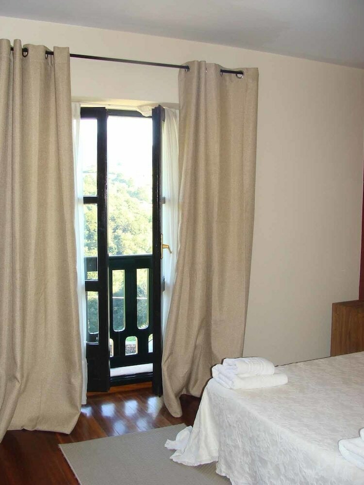 Фото Hotel Rural Montañas de Covadonga