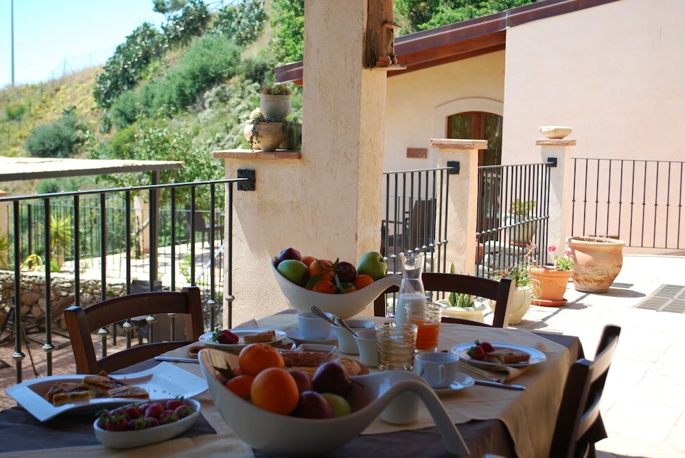 Фото Agunì Agriturismo & Locanda