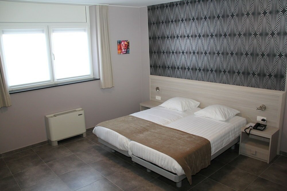 Фото Hotel La Louve