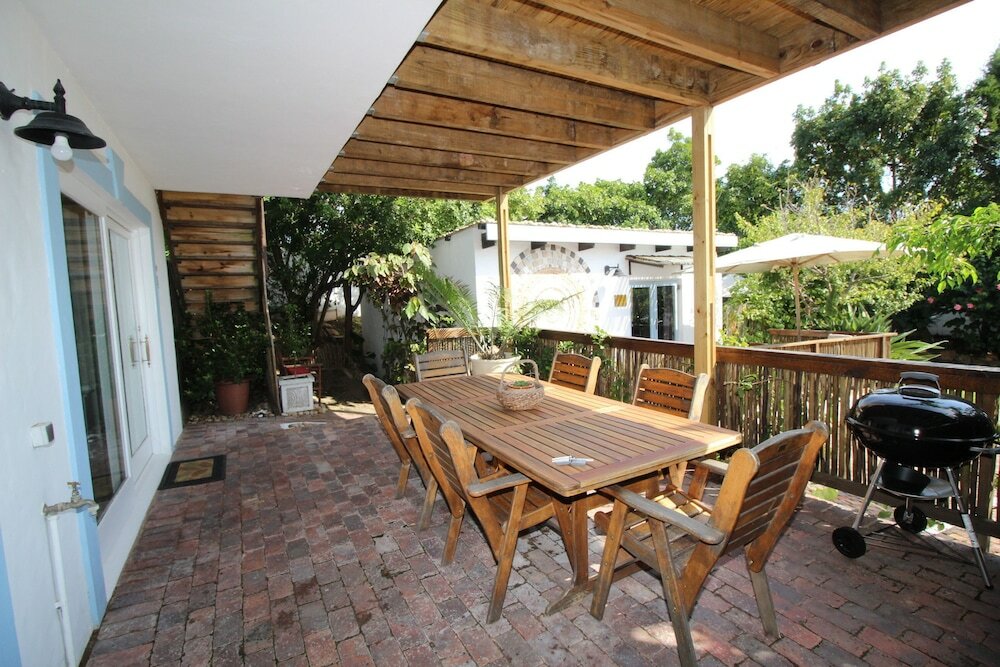 Фото La Boheme Bed and Breakfast