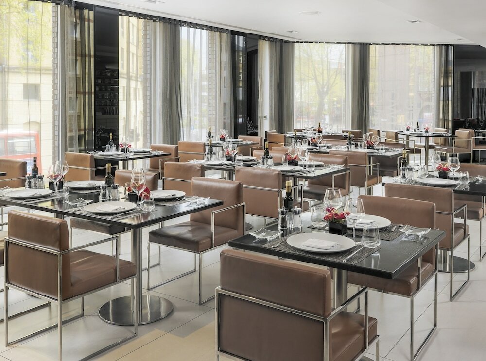 Фото H10 London Waterloo