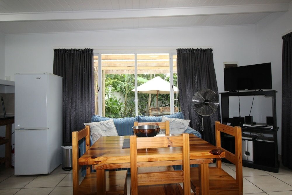 Фото La Boheme Bed and Breakfast