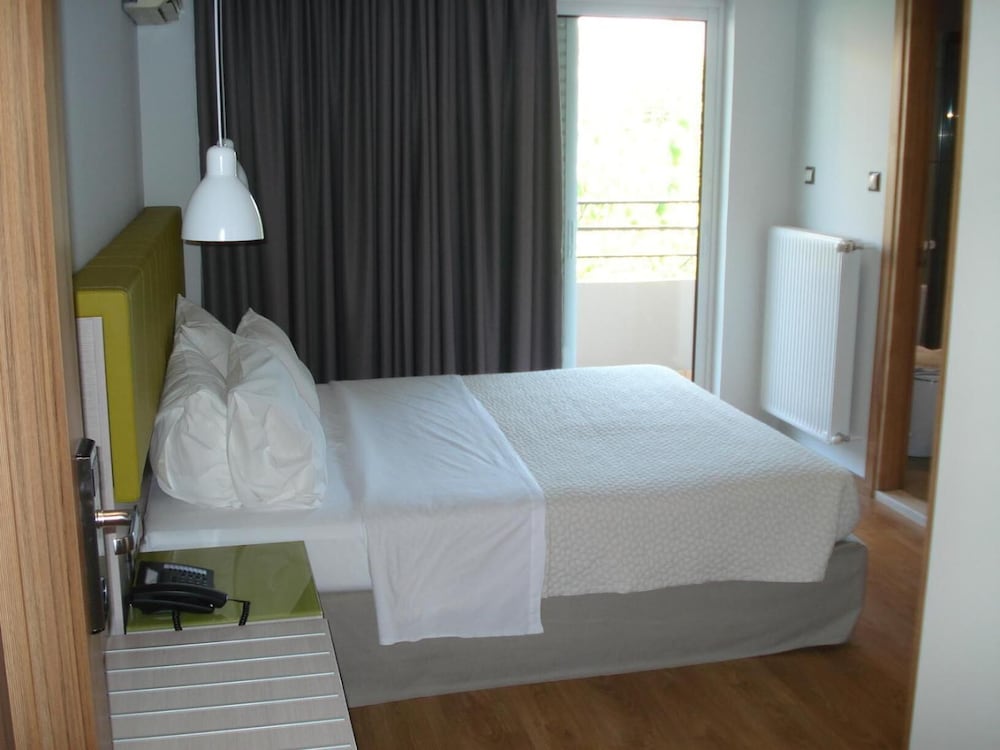 Фото Elements Rooms and Apartments