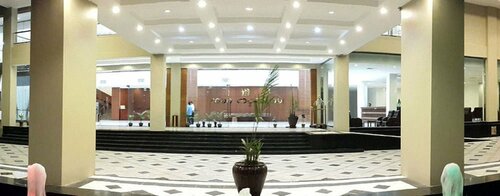 Гостиница Man Myanmar Hotel в Нейпьидо