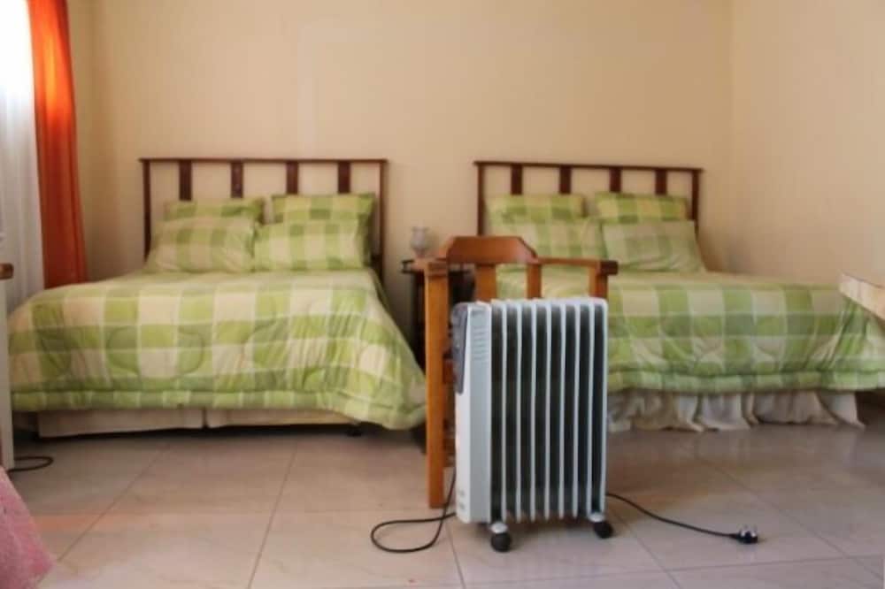 Фото Mohlongwafatshe Guest House