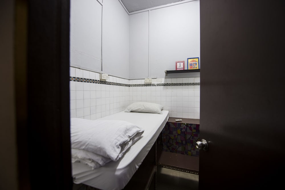 Фото Urban Hostel