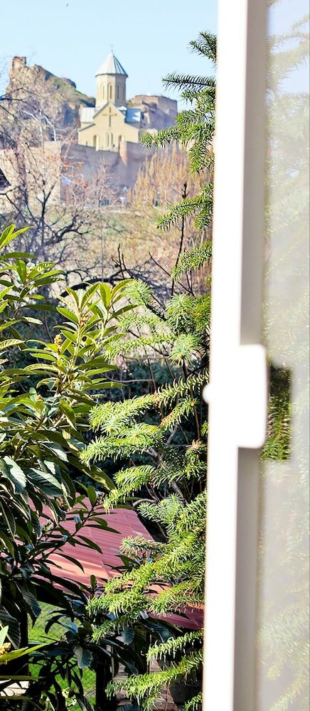 Фото Red Fox Guesthouse