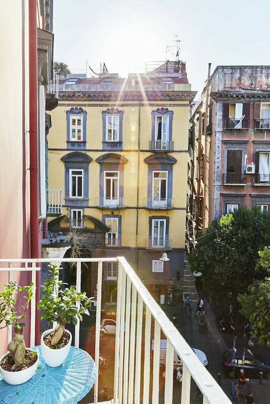 Гостиница B&b Neapolis Bellini в Неаполе