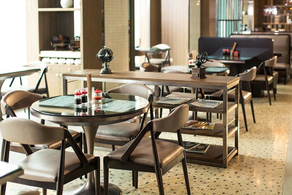 Фото Chongqing Marriott Hotel