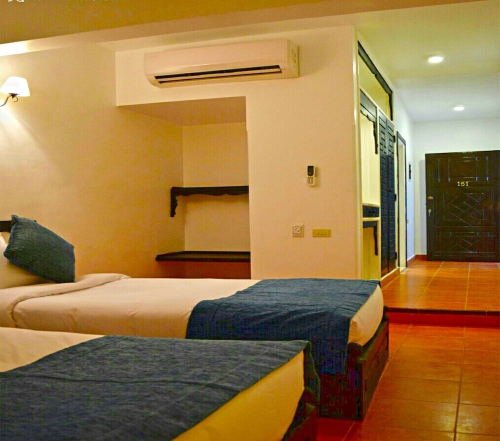 Фото Six Corners Resort