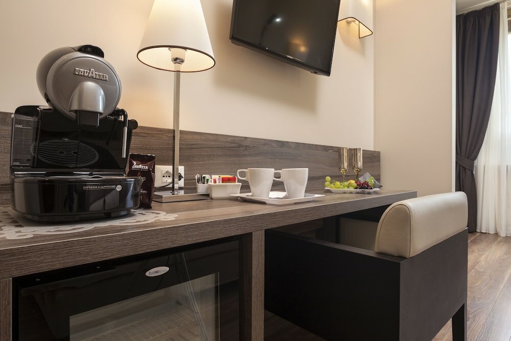 Фото Window on Rome