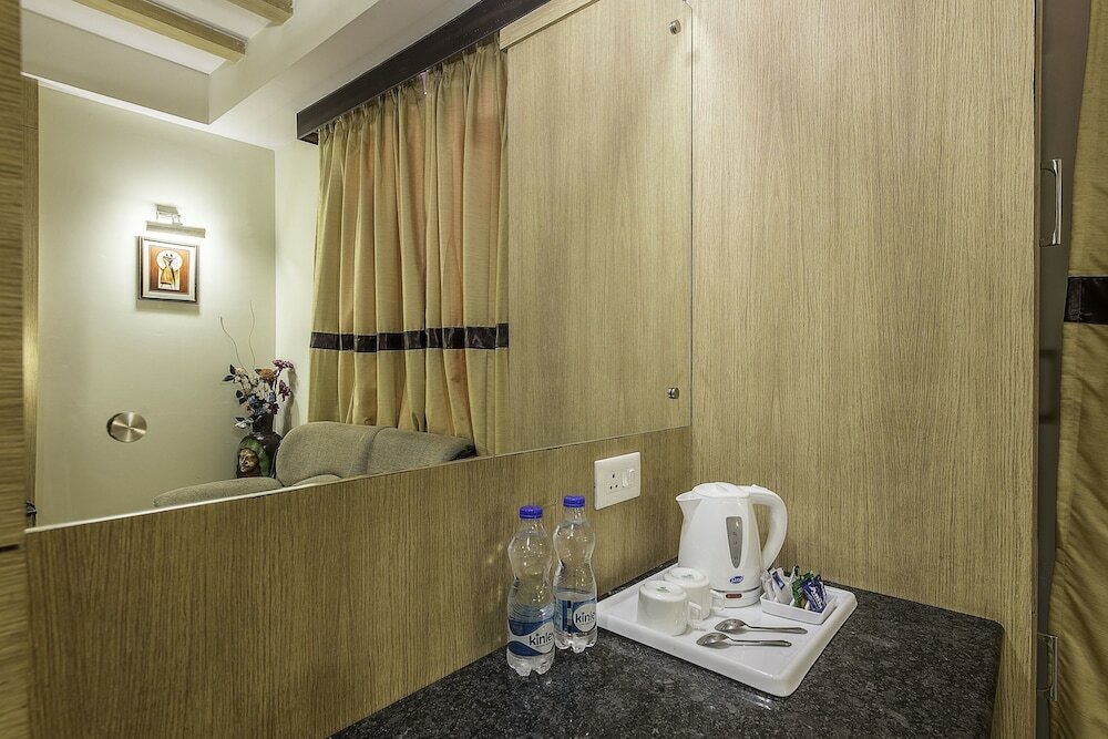 Фото Hotel Aroma Residency