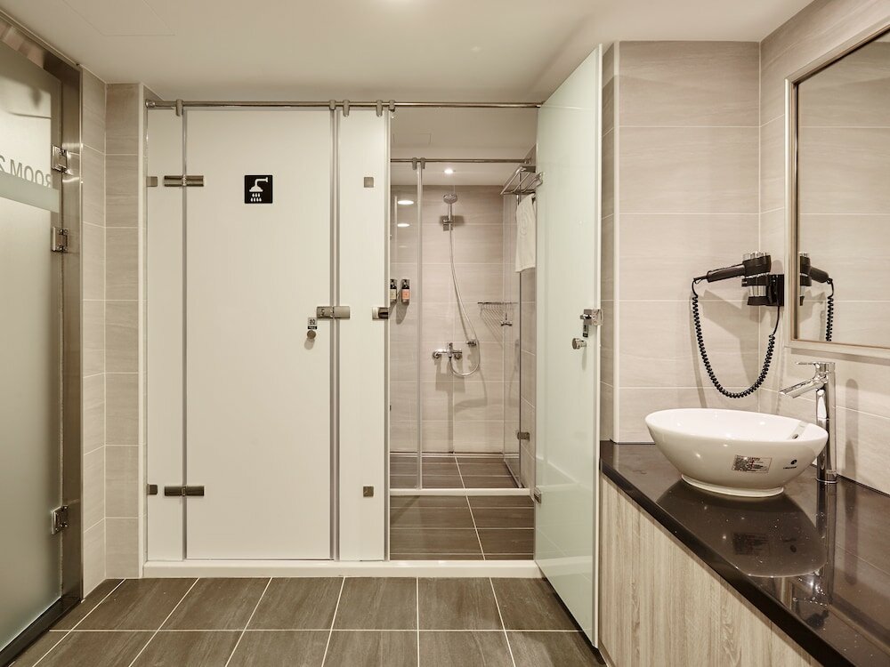 Фото Eastin Taipei Hotel