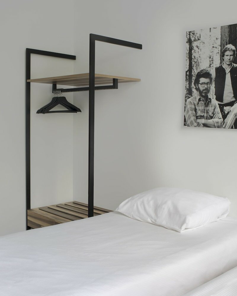 Фото The Arcade Hotel