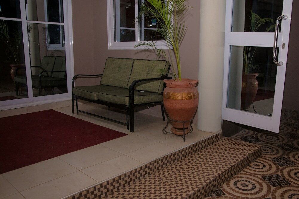 Фото Appiah's Royal Suites