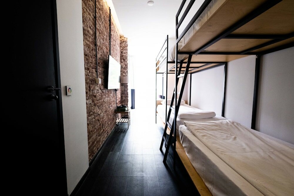 Фото The Arcade Hotel