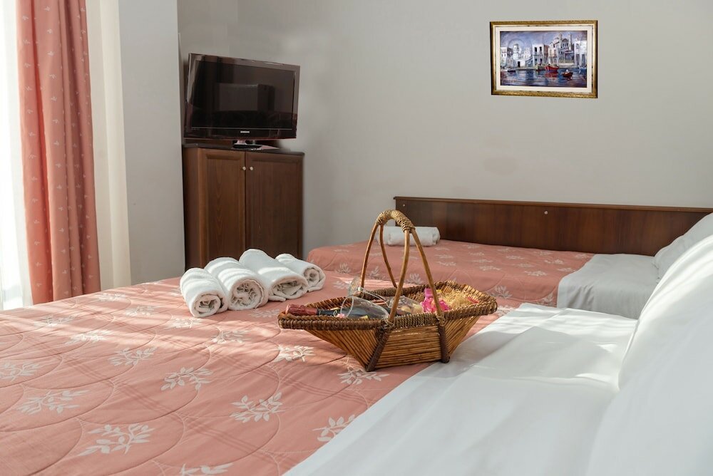 Фото Hotel Kymata