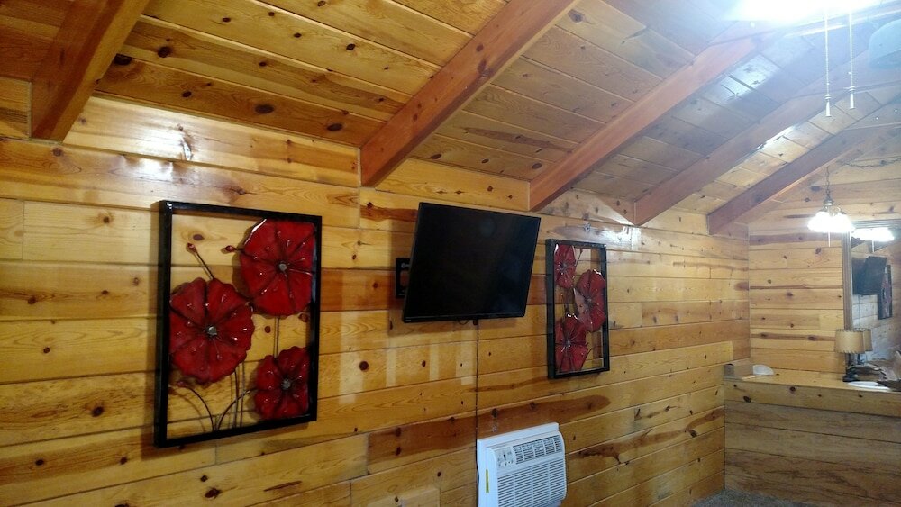 Фото Bryce Valley Lodging