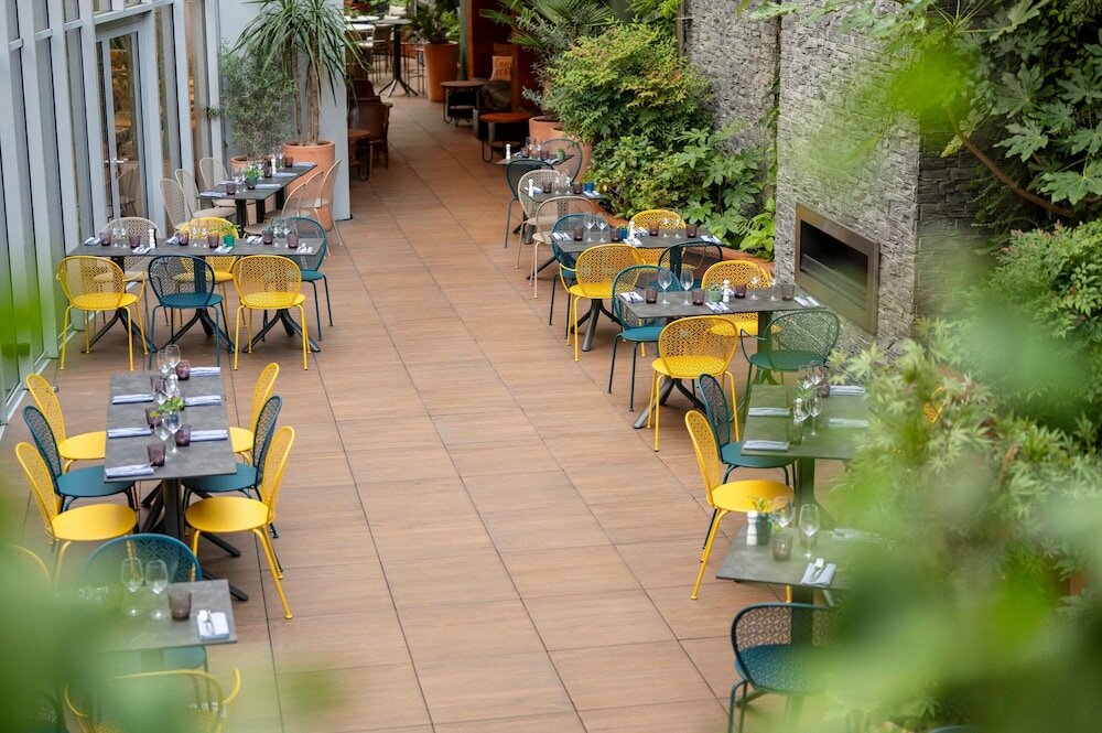 Фото Renaissance Paris Republique Hotel