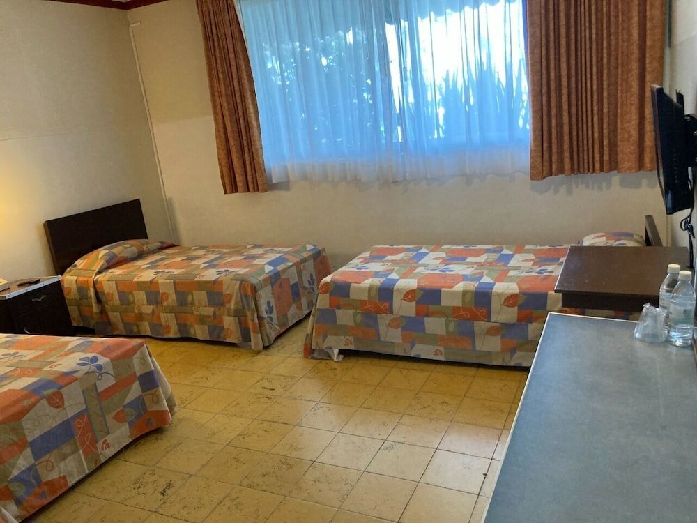 Фото Hotel Balneario Parque Acuático La Caldera