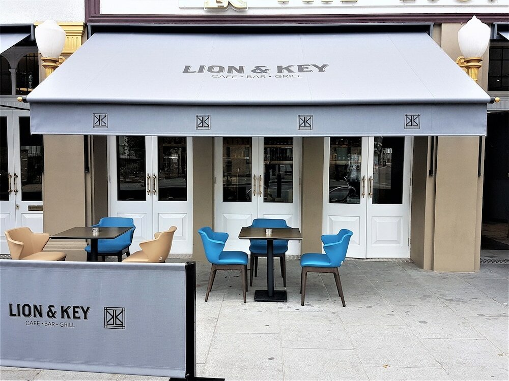 Фото The Lion & Key Hotel